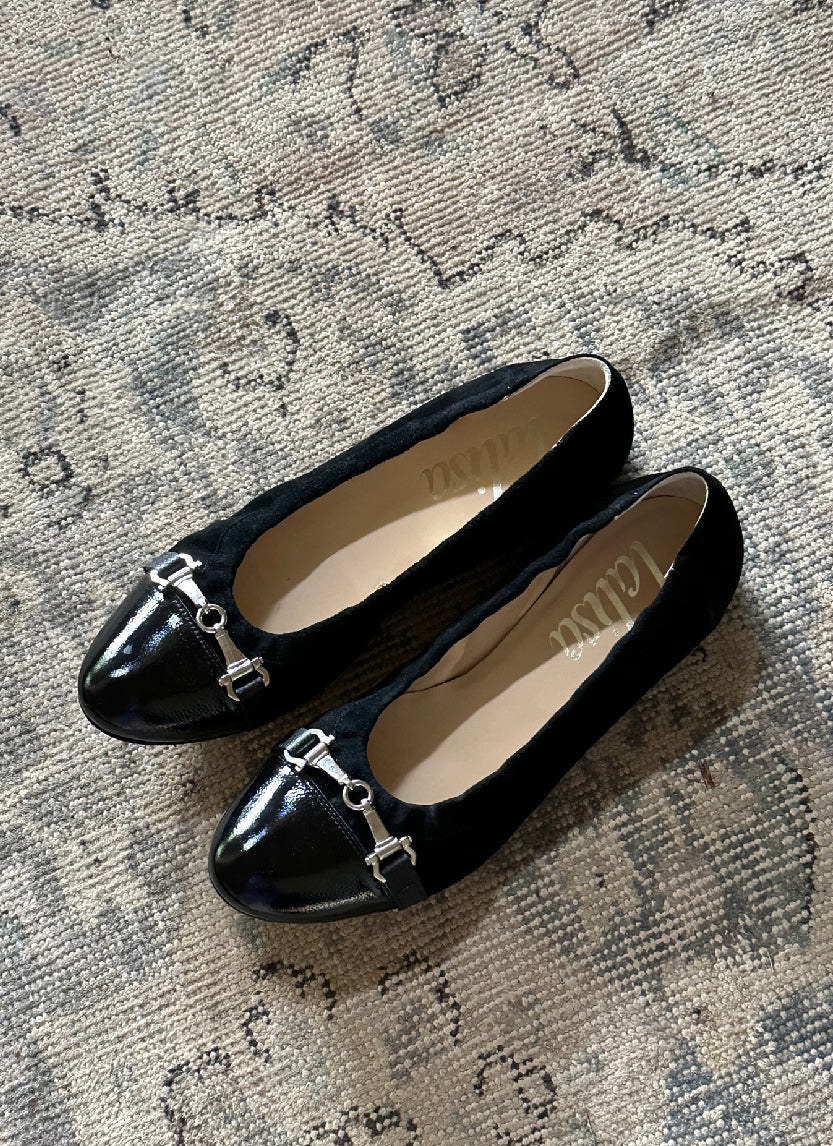 Ballet flats near me hot sale